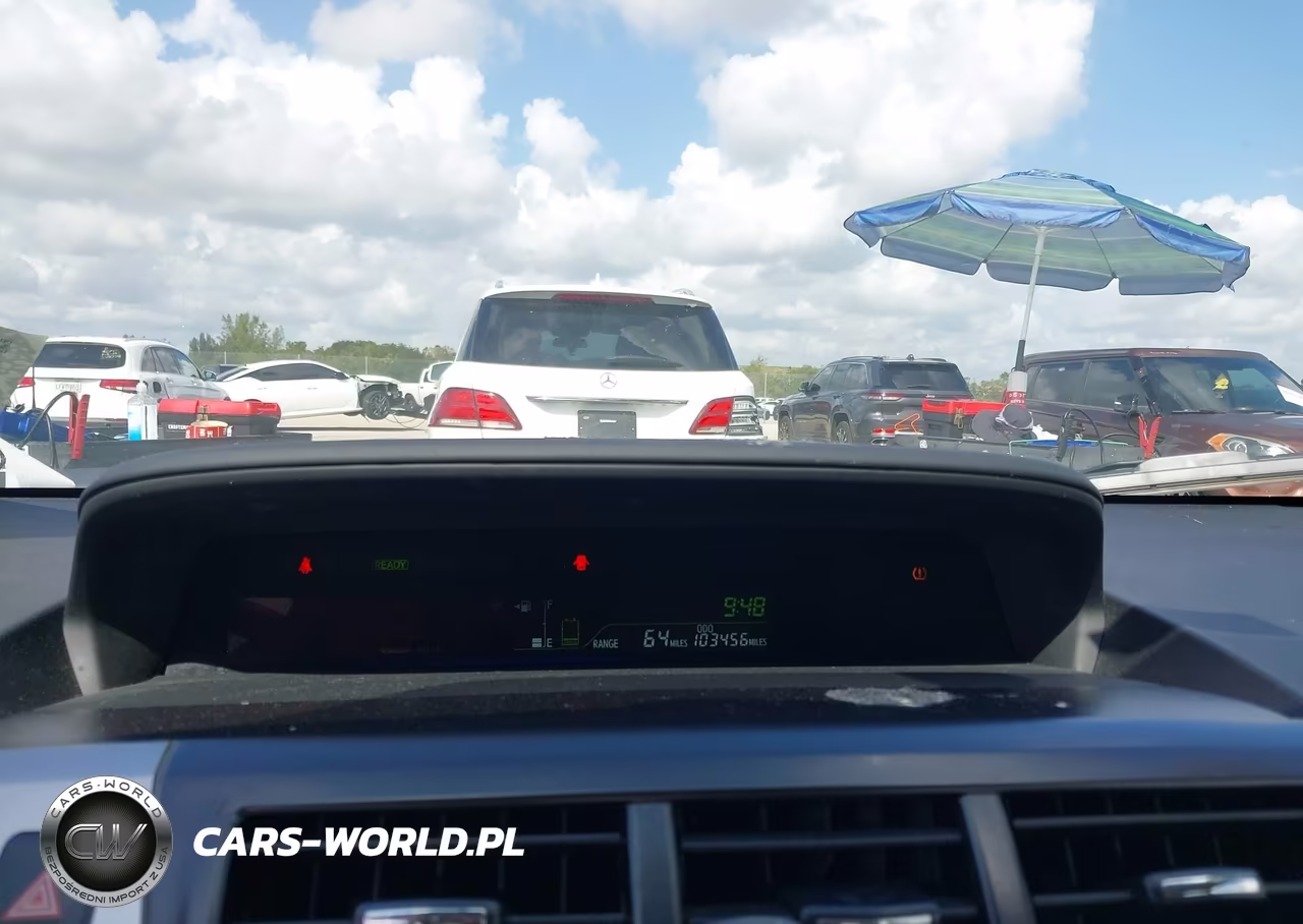 2013 Toyota Prius V Two VIN:JTDZN3EU4D3219716 - 7