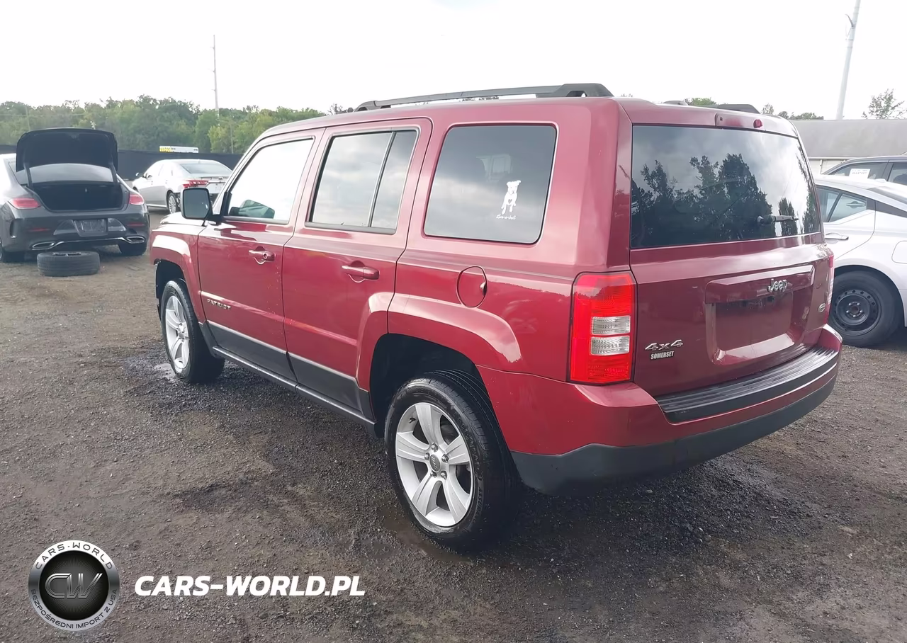 2014 Jeep Patriot Latitude VIN:1C4NJRFB0ED530839 - 3