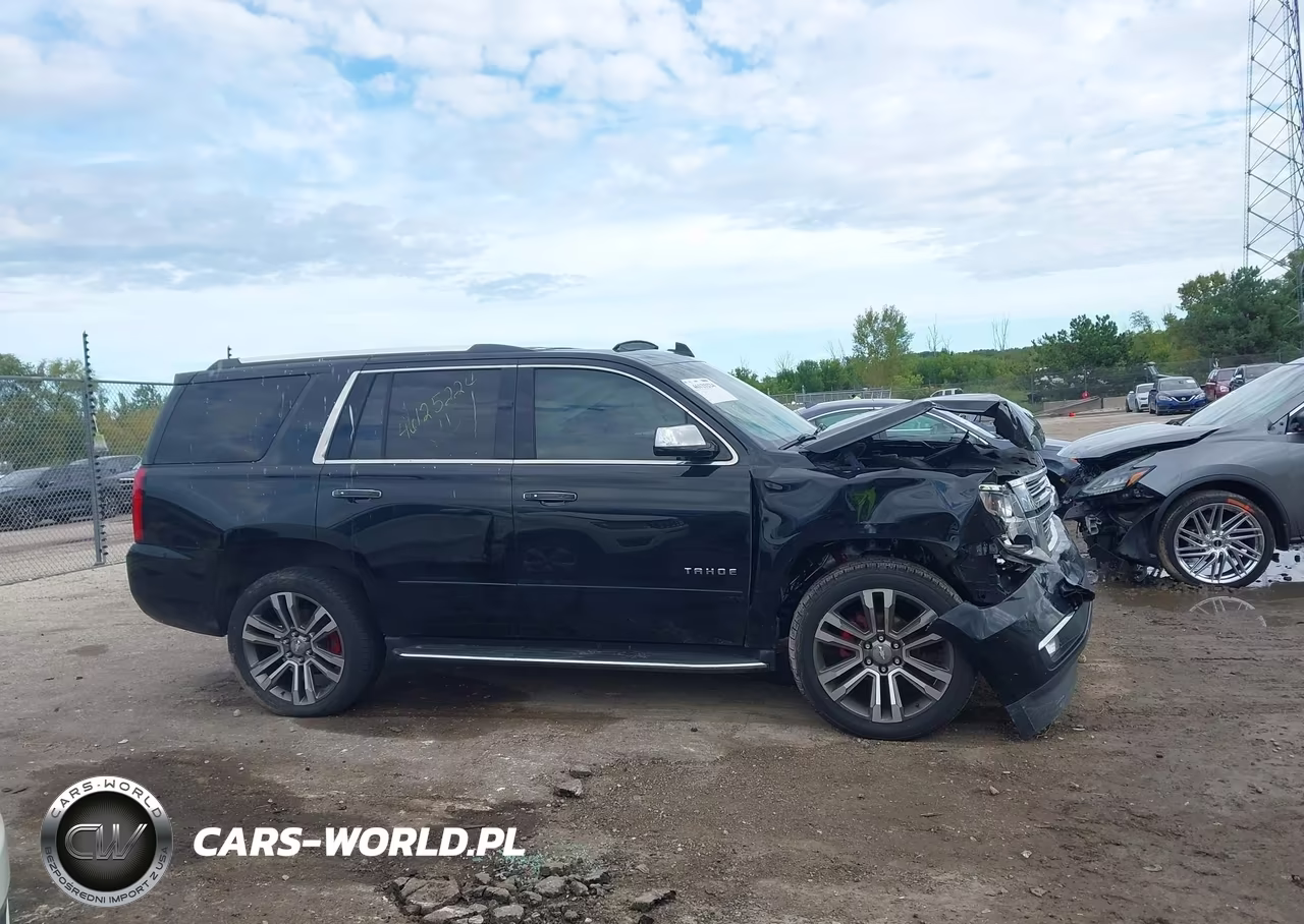 2017 Chevrolet Tahoe Premier VIN:1GNSKCKC9HR337759 - 13