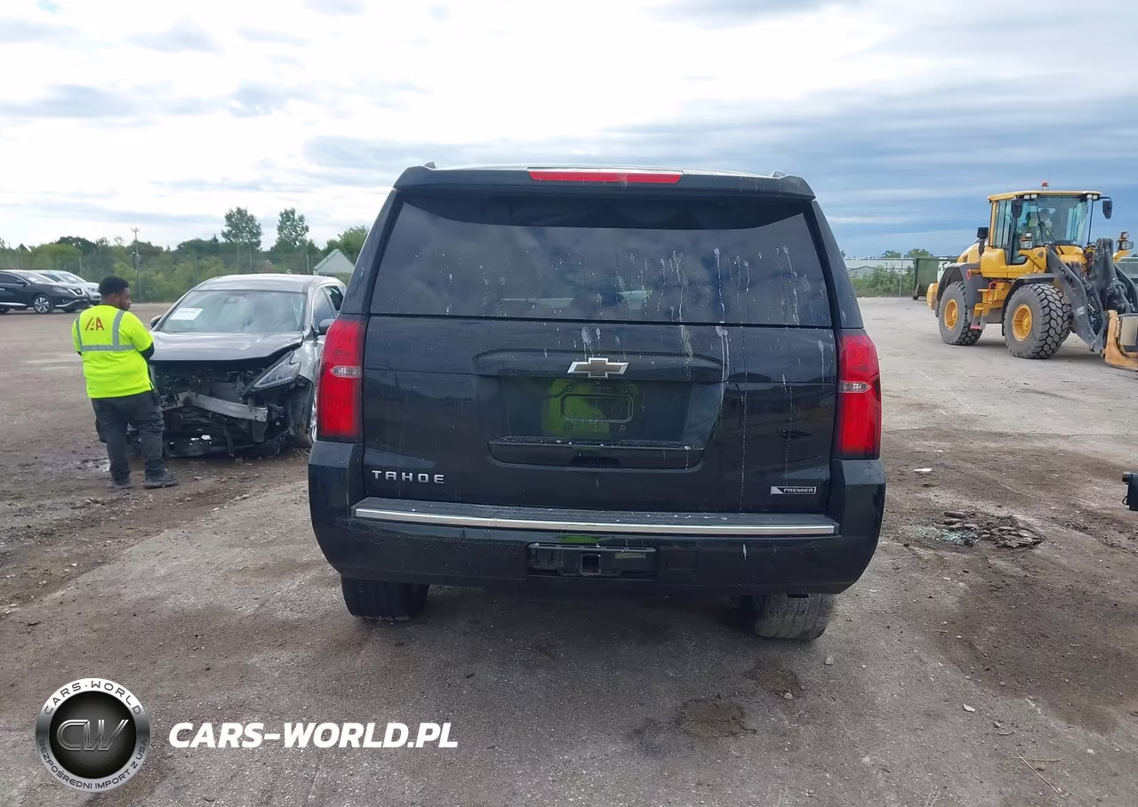 2017 Chevrolet Tahoe Premier VIN:1GNSKCKC9HR337759 - 16