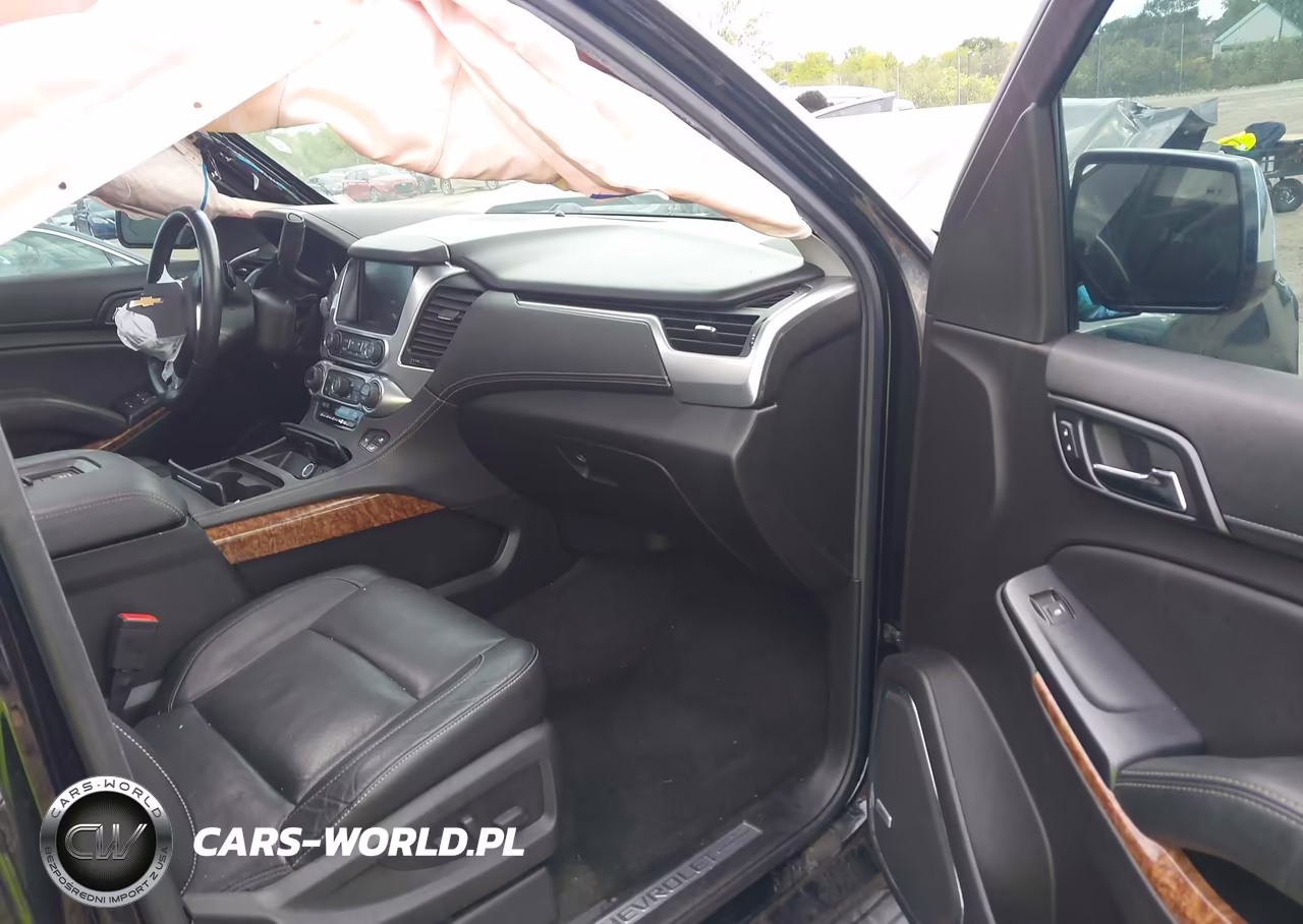 2017 Chevrolet Tahoe Premier VIN:1GNSKCKC9HR337759 - 5