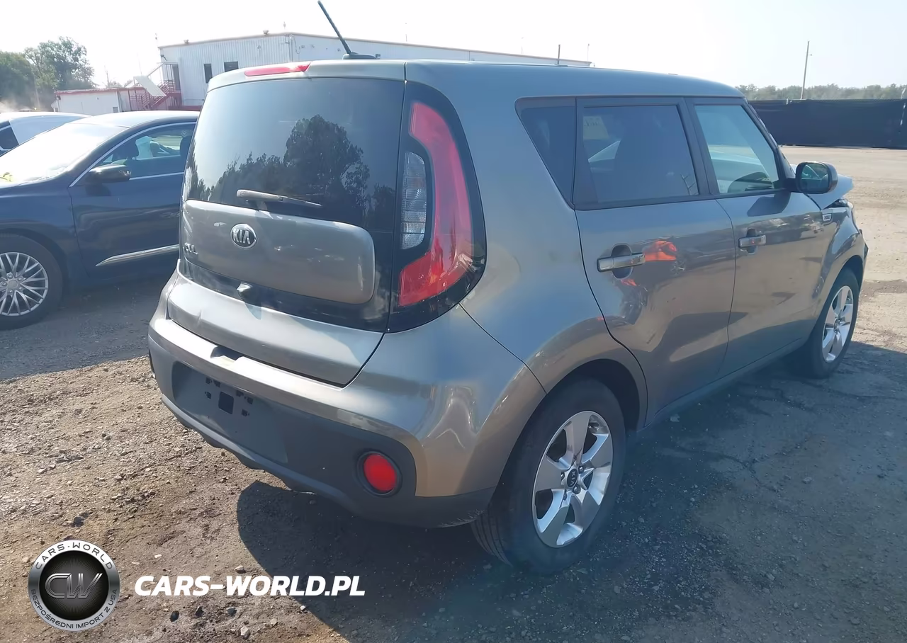 2018 Kia Soul ! VIN:KNDJN2A23J7556359 - 4