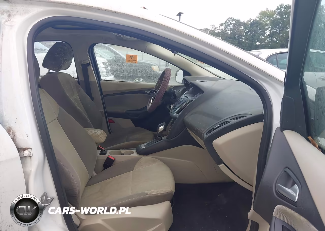 2014 Ford Focus Se VIN:1FADP3K28EL367494 - 5