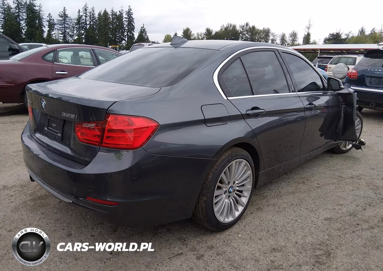 2013 BMW 328I xDrive VIN:WBA3B3C57DF531762 - 4