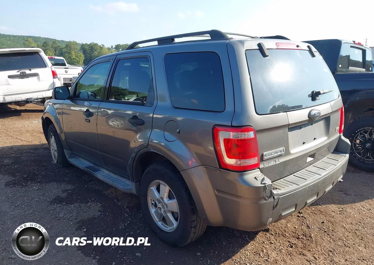 2011 Ford Escape Xlt VIN:1FMCU0DG4BKA38150 - 3