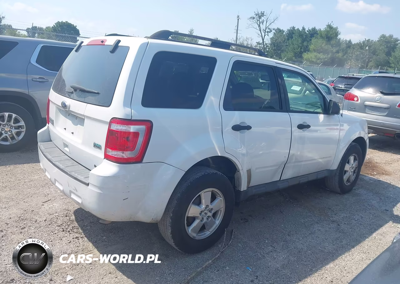 2011 Ford Escape Xlt VIN:1FMCU0DG7BKB79617 - 4