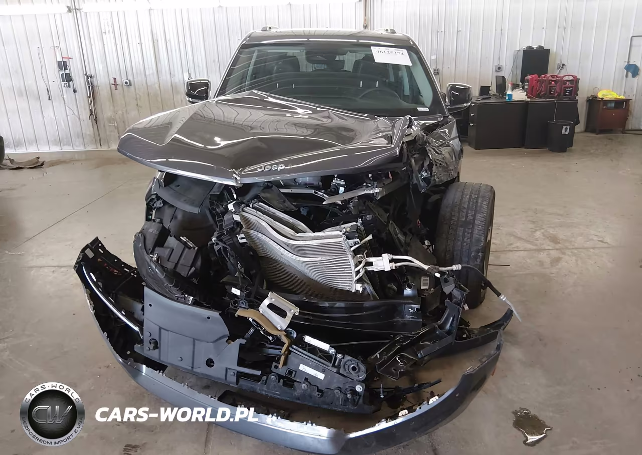 2022 Jeep Grand Cherokee 4Xe Limited 4X4 VIN:1C4RJYB68N8758083 - 13