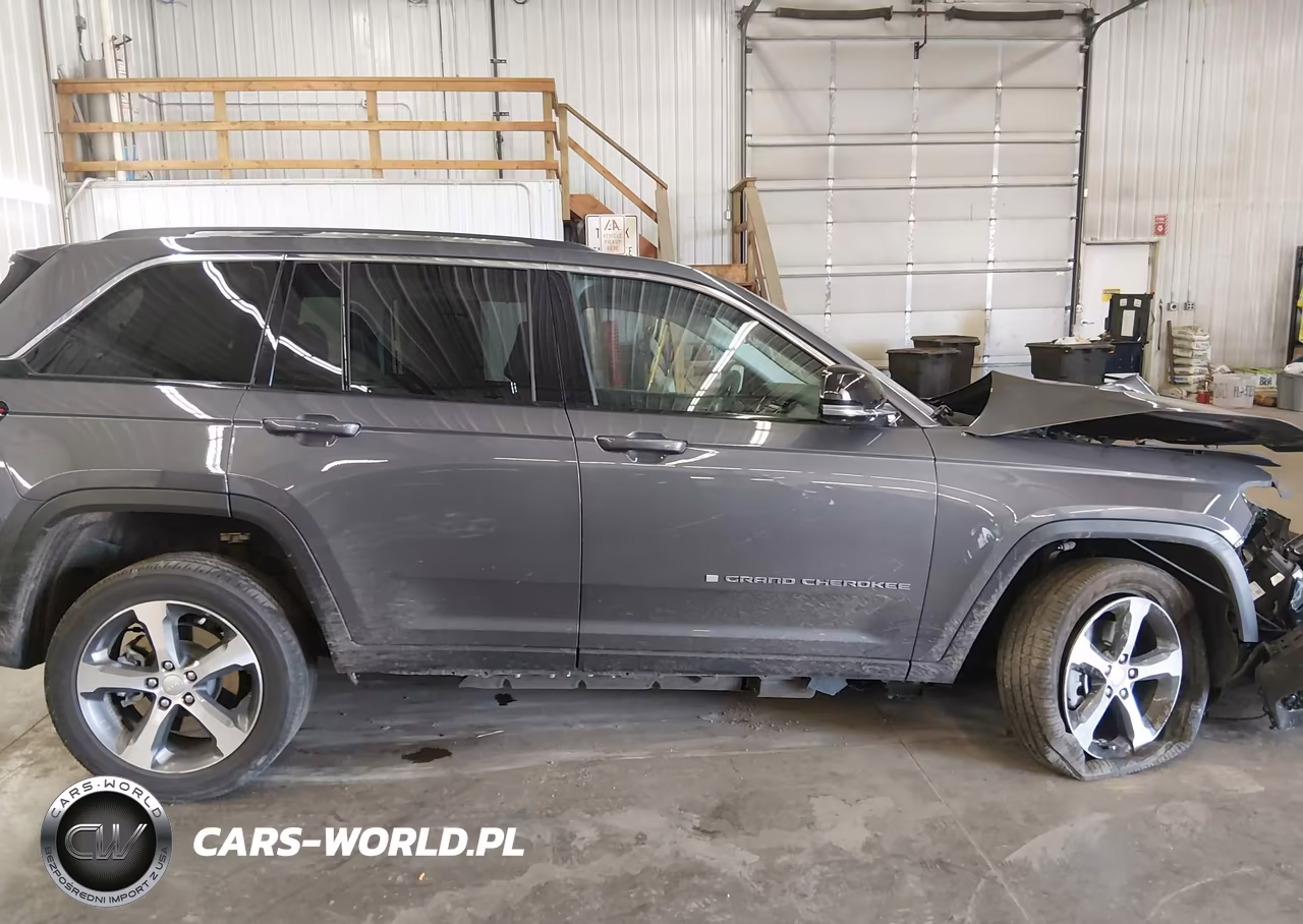 2022 Jeep Grand Cherokee 4Xe Limited 4X4 VIN:1C4RJYB68N8758083 - 14