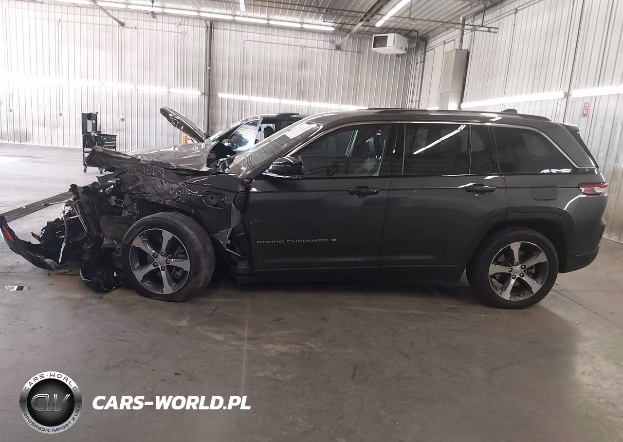 2022 Jeep Grand Cherokee 4Xe Limited 4X4 VIN:1C4RJYB68N8758083 - 15
