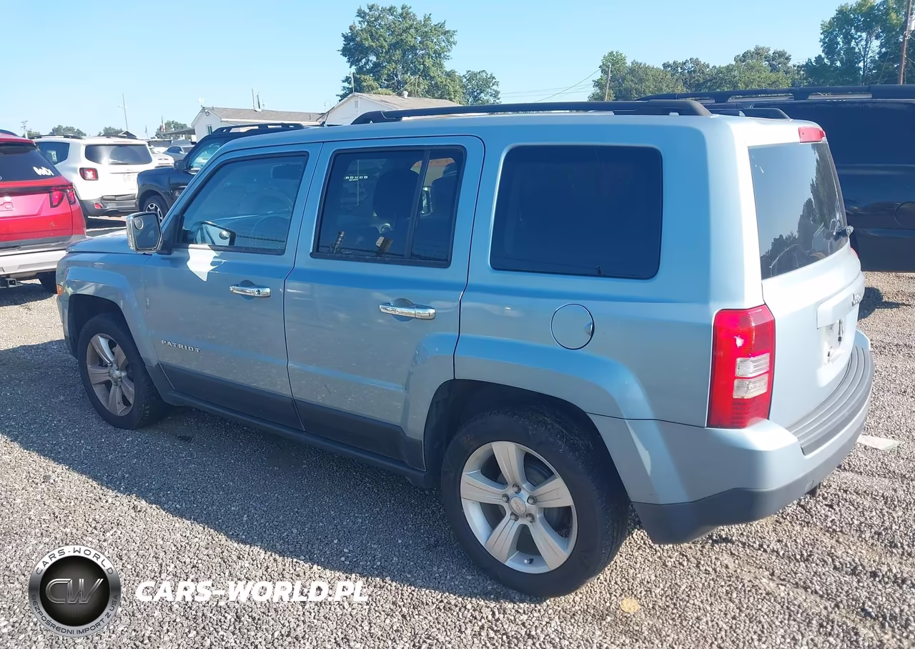 2014 Jeep Patriot Latitude VIN:1C4NJPFB0ED602269 - 3