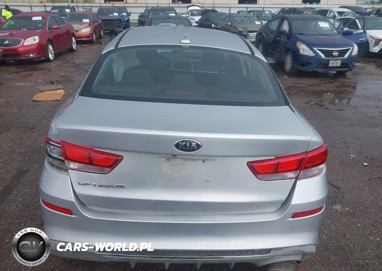 2019 Kia Optima Lx VIN:5XXGT4L35KG338756 - 16