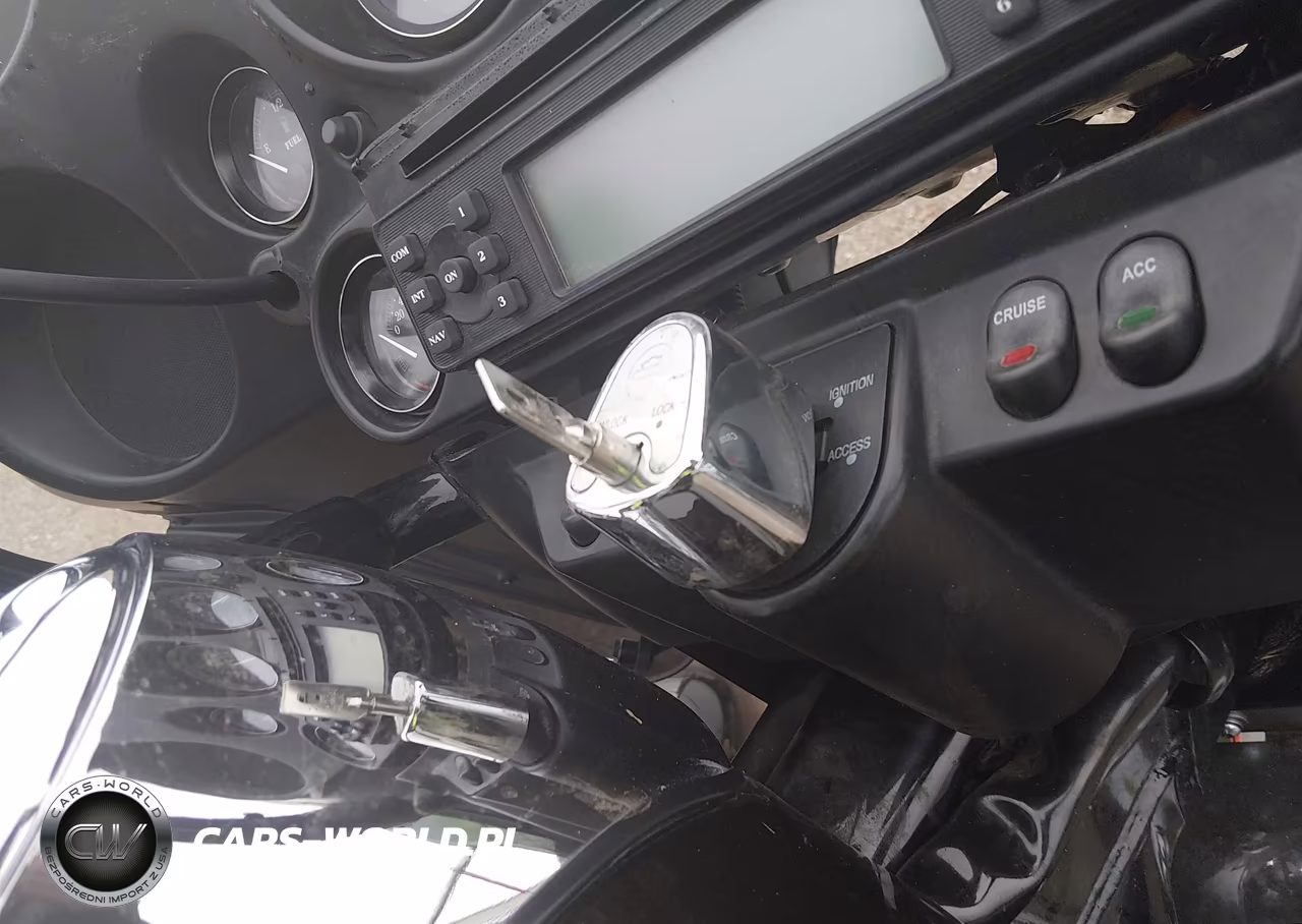 2011 Harley-Davidson Flhtc VIN:1HD1FF418BB674153 - 11
