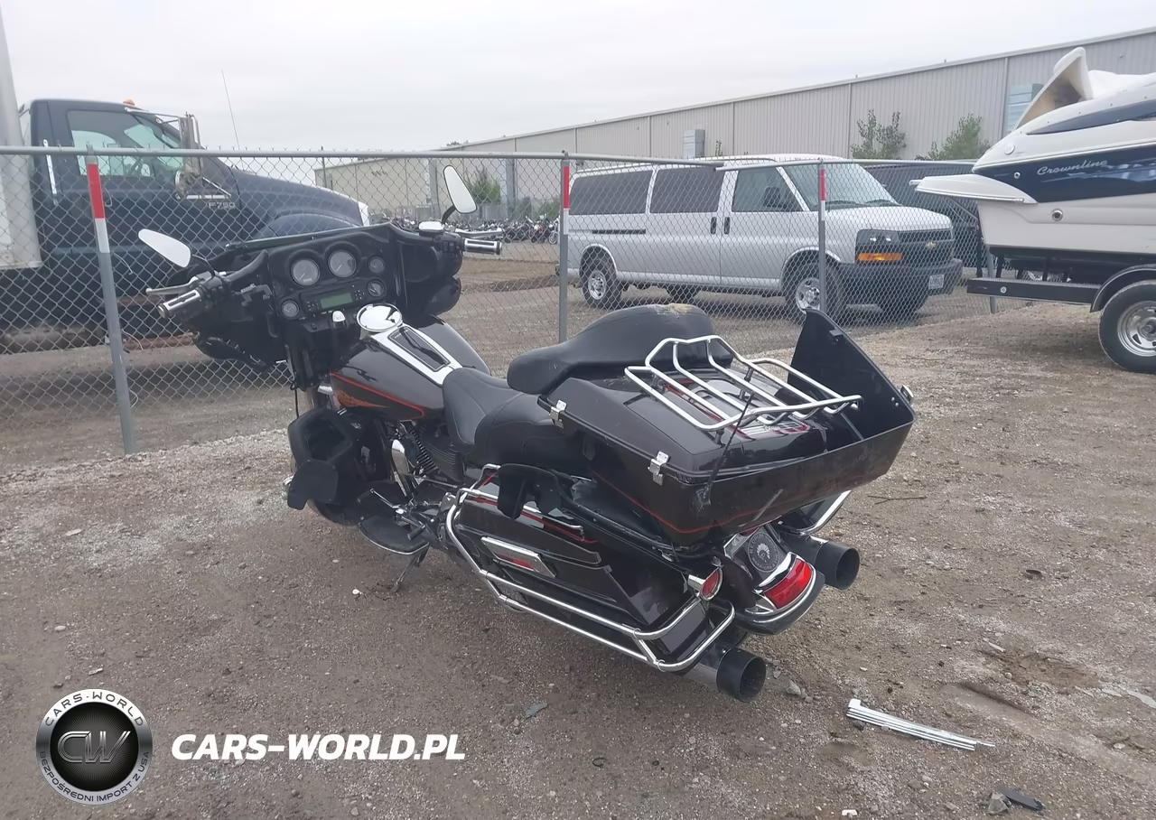 2011 Harley-Davidson Flhtc VIN:1HD1FF418BB674153 - 3