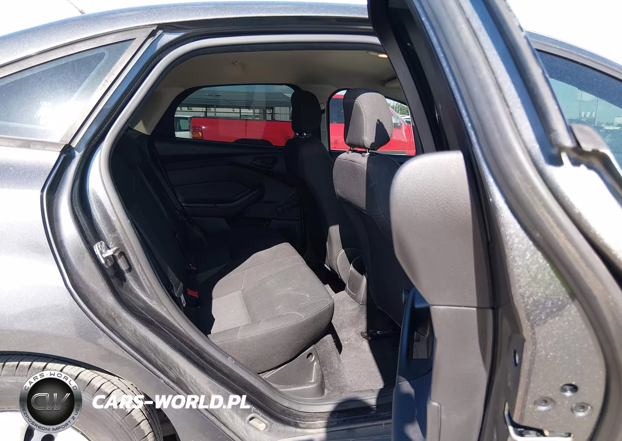 2018 Ford Focus S VIN:1FADP3E29JL216363 - 8