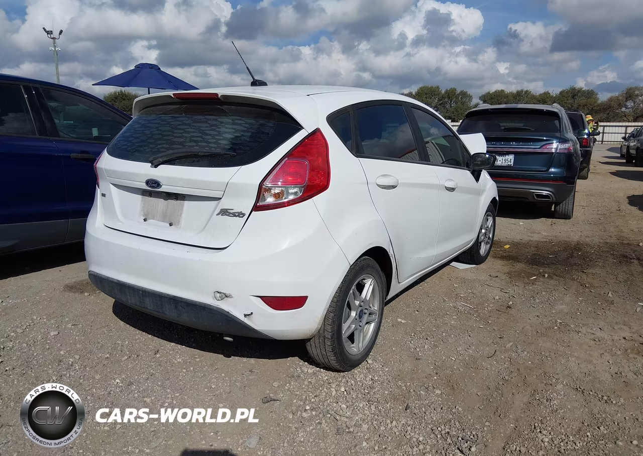 2018 Ford Fiesta Se VIN:3FADP4EJ0JM109472 - 4