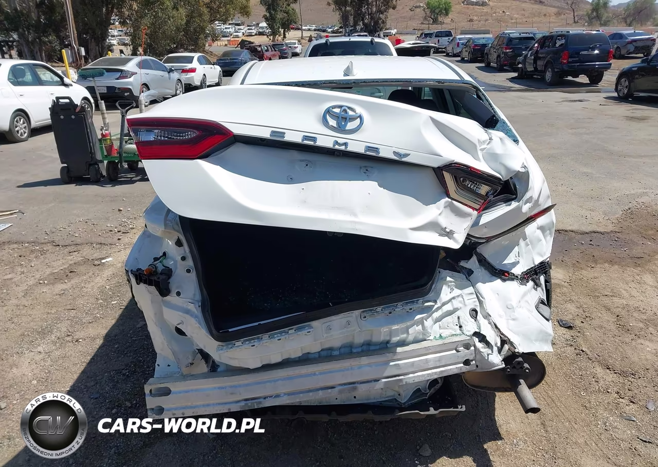 2021 Toyota Camry Le VIN:4T1C11AK2MU605955 - 16