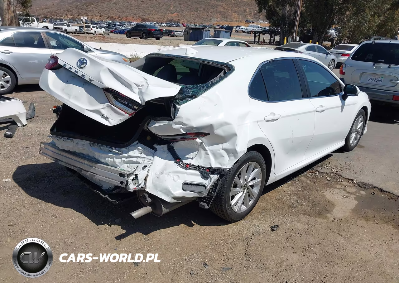 2021 Toyota Camry Le VIN:4T1C11AK2MU605955 - 4