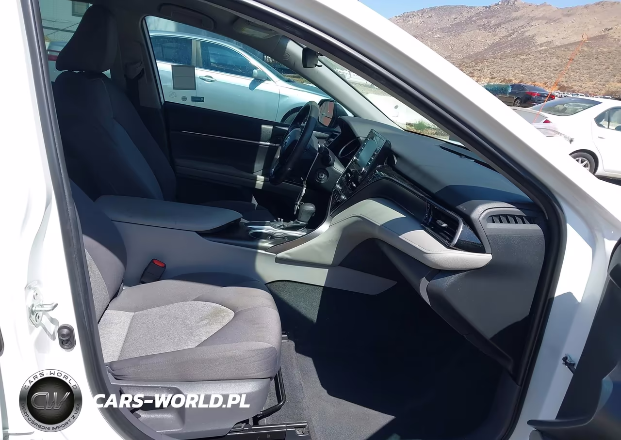 2021 Toyota Camry Le VIN:4T1C11AK2MU605955 - 5