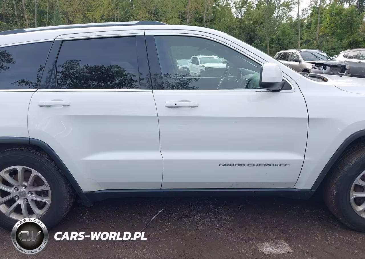 2014 Jeep Grand Cherokee Laredo VIN:1C4RJFAG1EC155245 - 13
