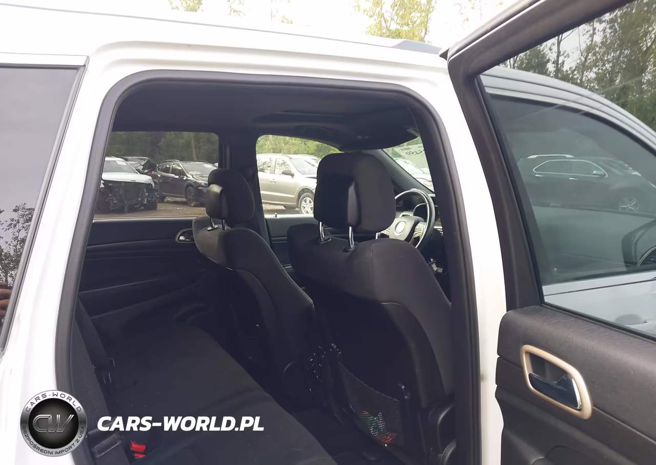2014 Jeep Grand Cherokee Laredo VIN:1C4RJFAG1EC155245 - 8