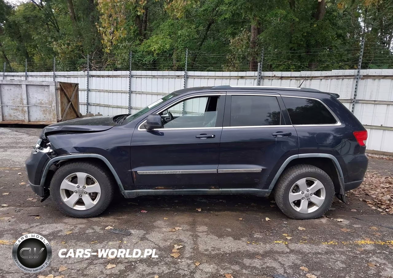 2011 Jeep Grand Cherokee Laredo VIN:1J4RR4GG4BC506157 - 14
