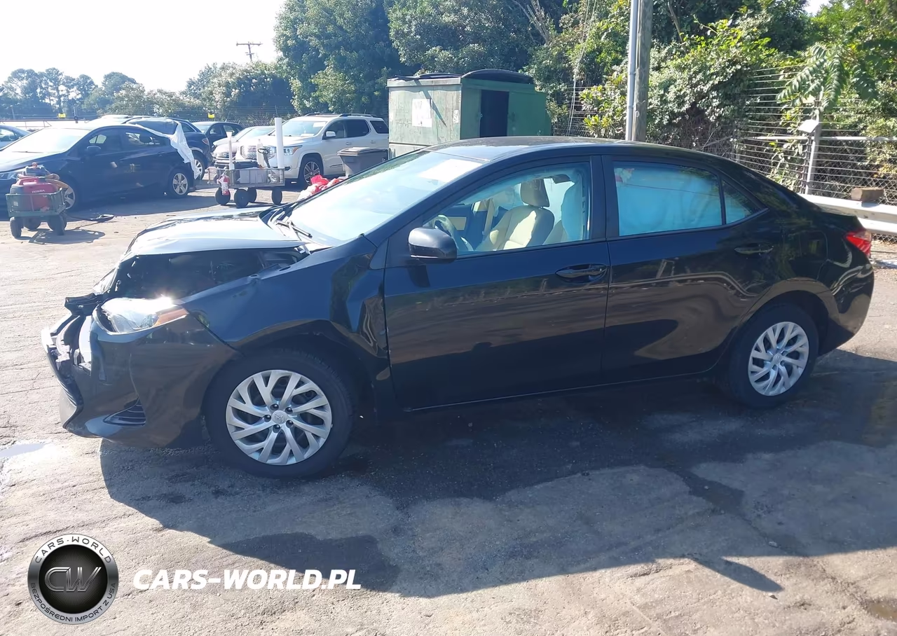 2018 Toyota Corolla Le VIN:2T1BURHE8JC108391 - 14