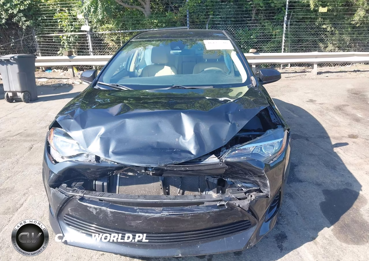 2018 Toyota Corolla Le VIN:2T1BURHE8JC108391 - 6