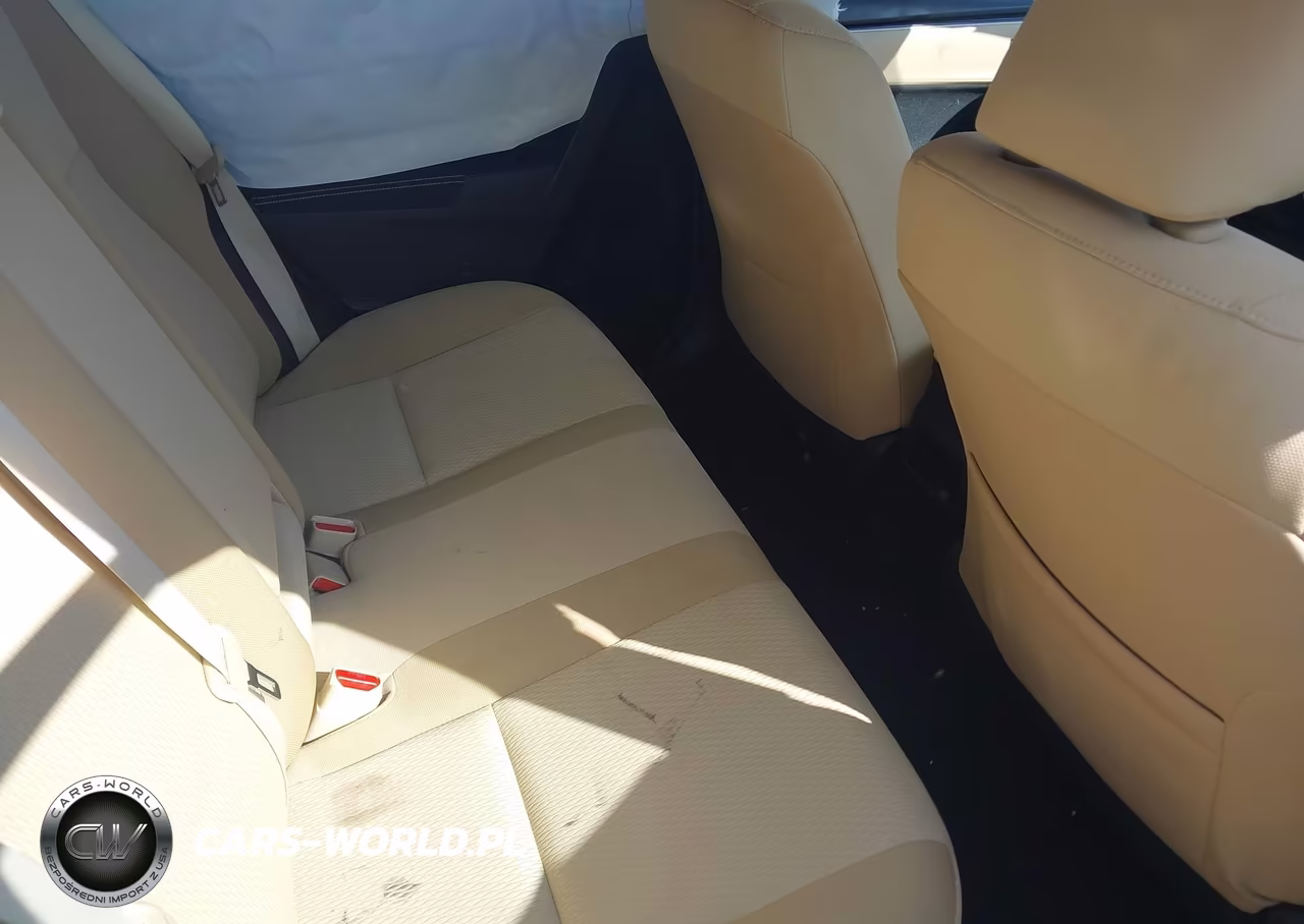 2018 Toyota Corolla Le VIN:2T1BURHE8JC108391 - 8