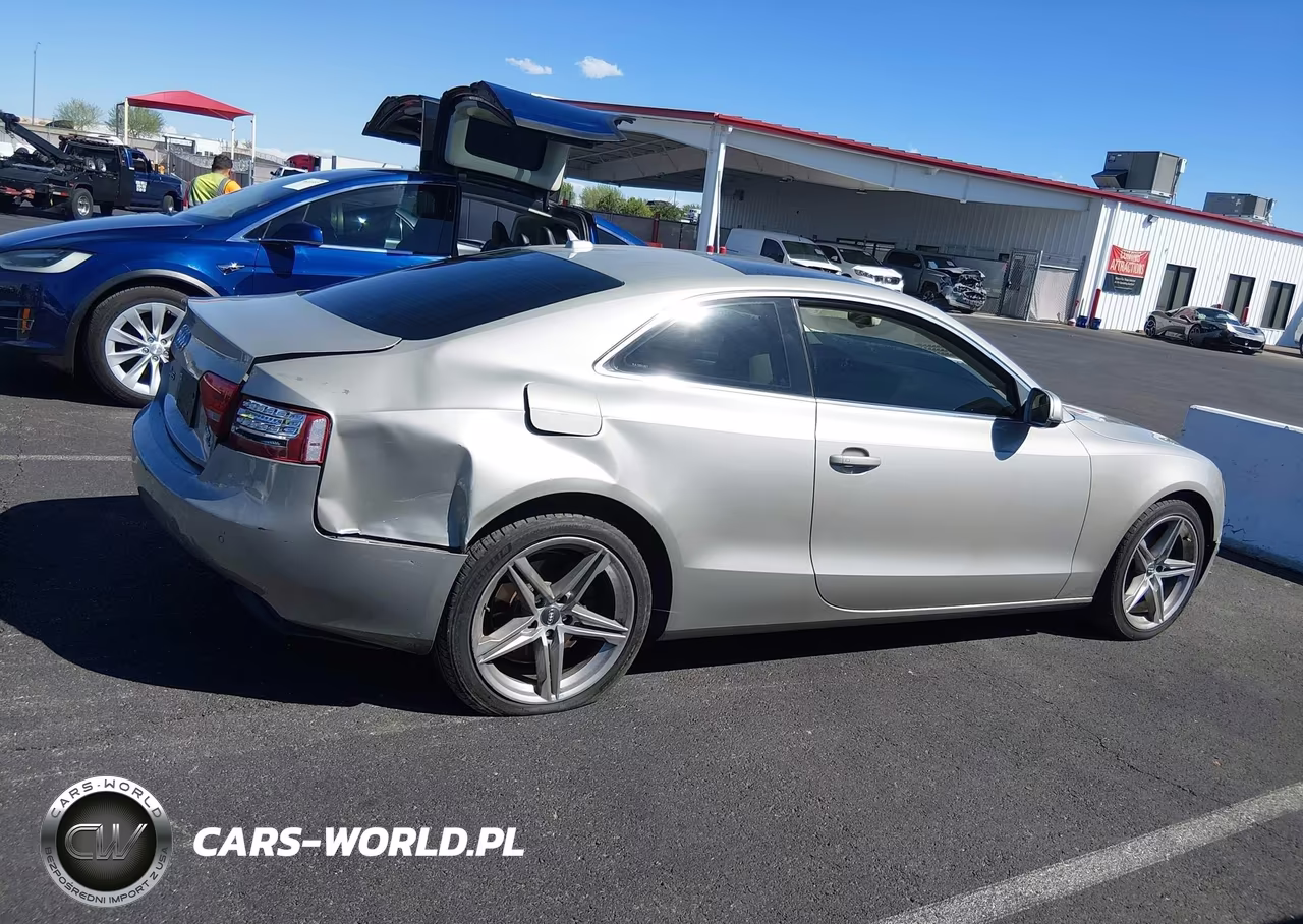2010 Audi A5 2.0T-2.0T Premium VIN:WAULFBFR0AA030914 - 13