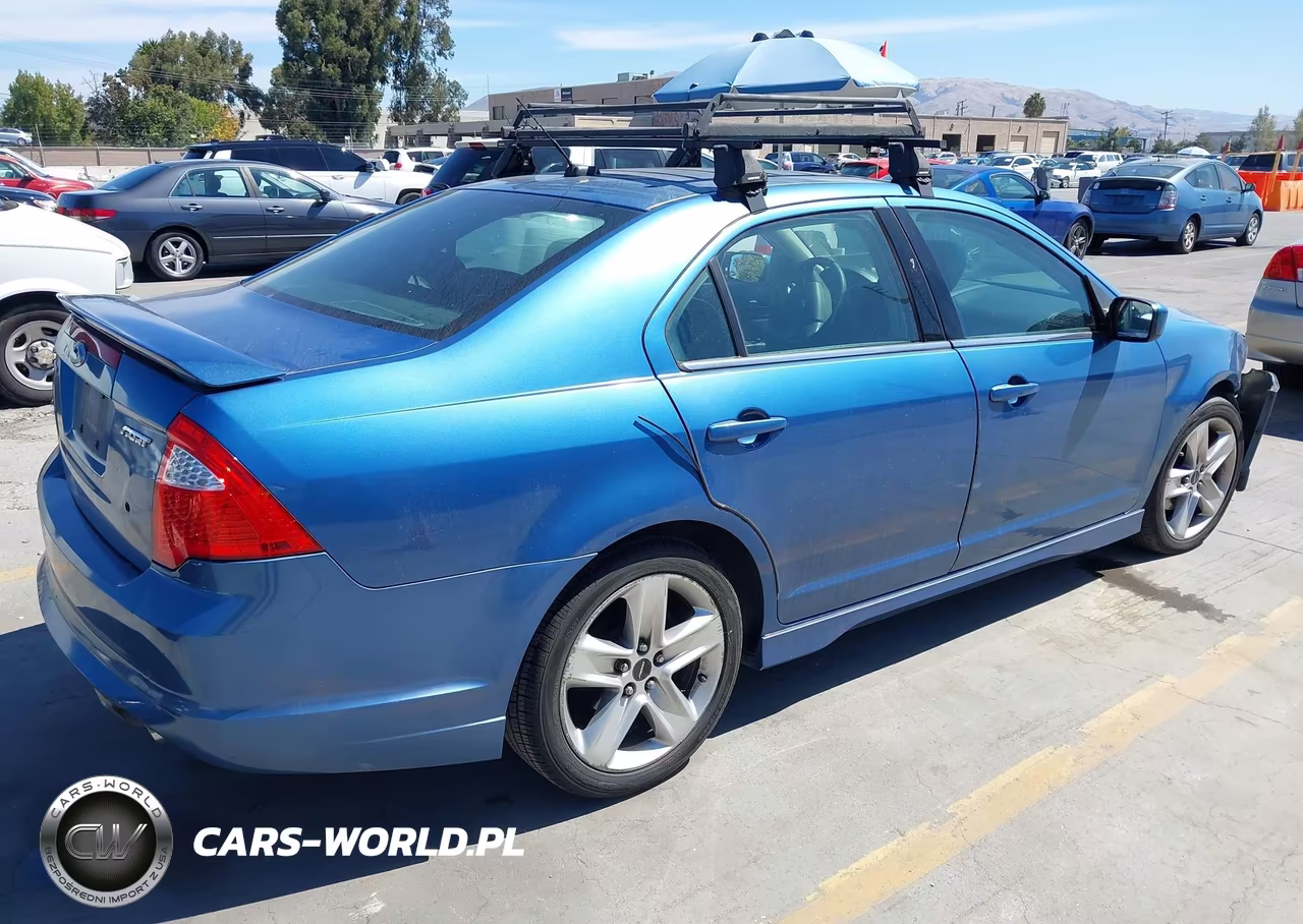 2010 Ford Fusion Sport VIN:3FAHP0KC4AR124933 - 4