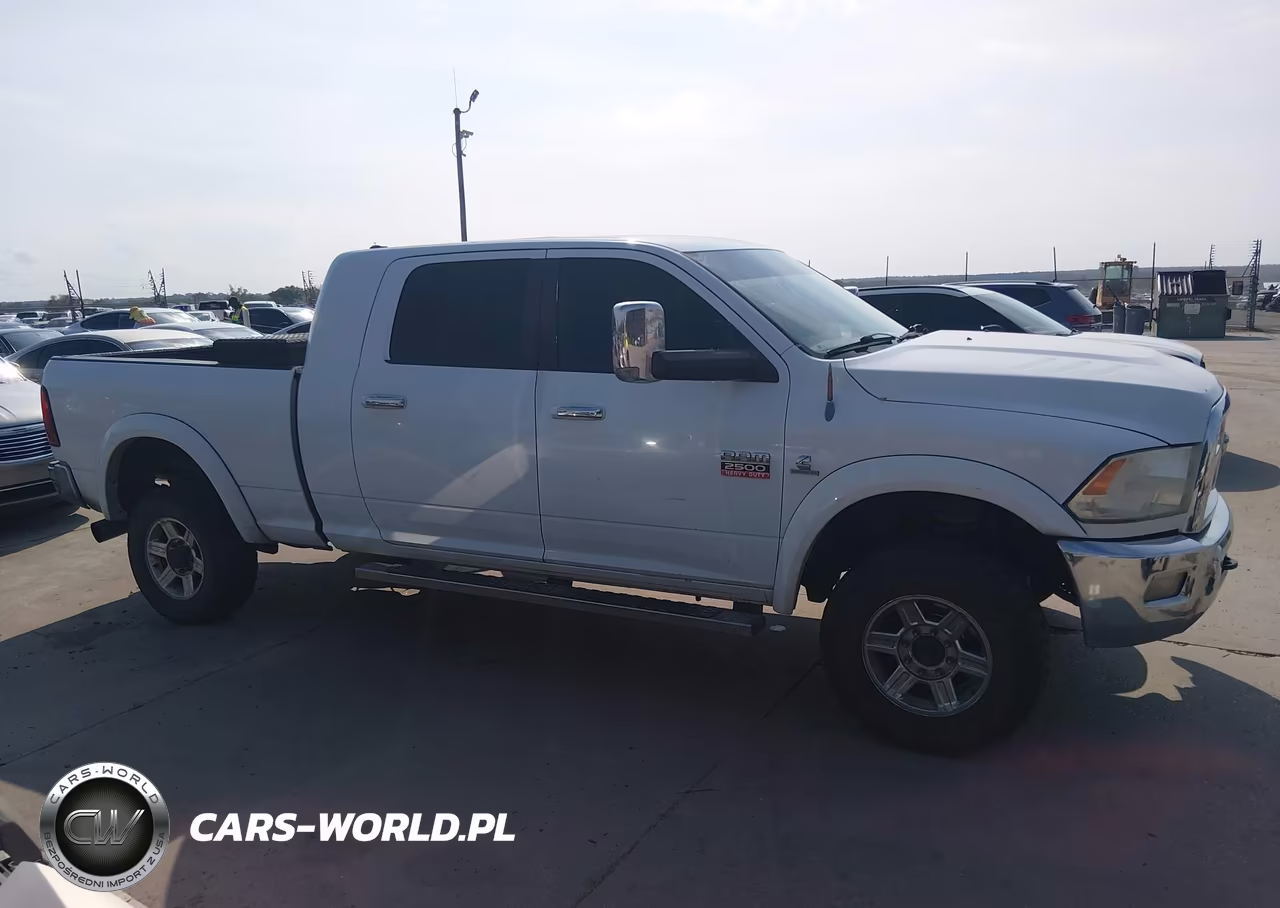 2011 Ram Ram 2500 Laramie VIN:3D7UT2HL4BG522184 - 13
