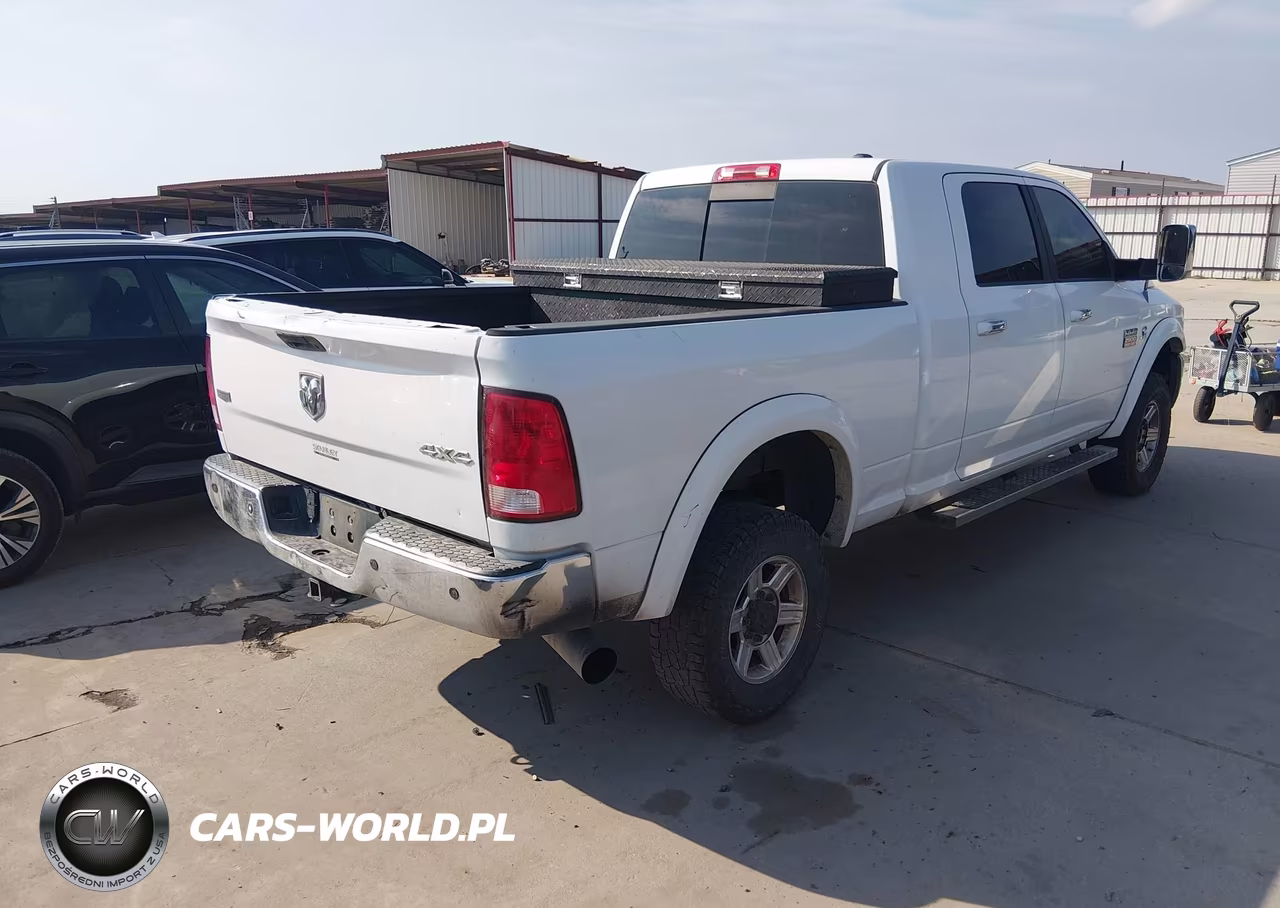 2011 Ram Ram 2500 Laramie VIN:3D7UT2HL4BG522184 - 4