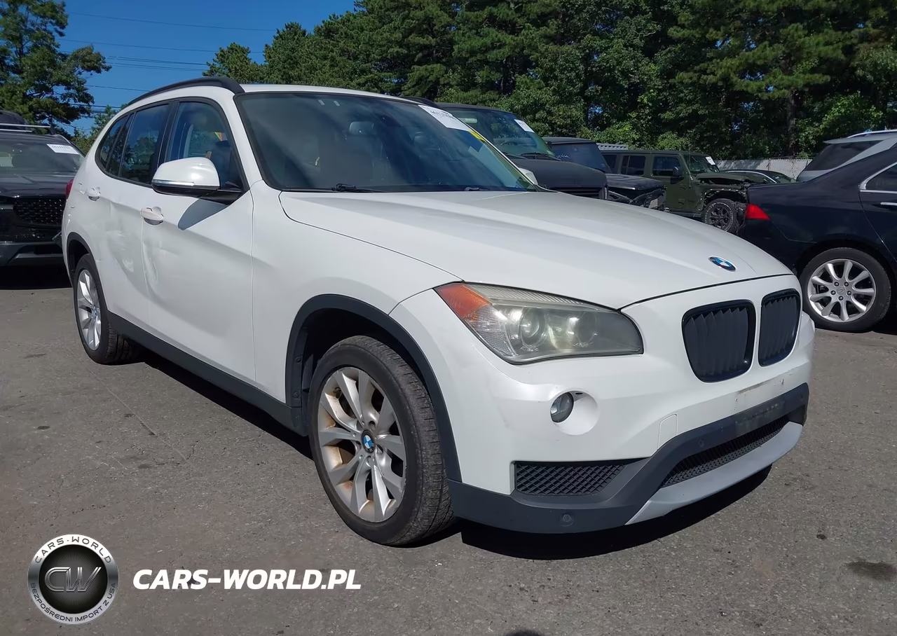 2014 BMW X1 xDrive28I VIN:WBAVL1C53EVY23880 - 1