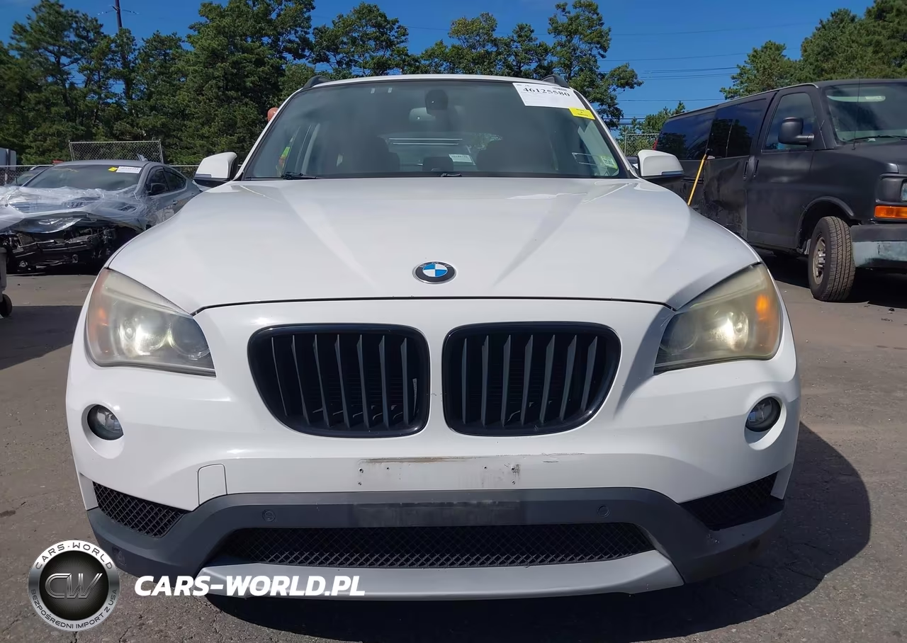 2014 BMW X1 xDrive28I VIN:WBAVL1C53EVY23880 - 12