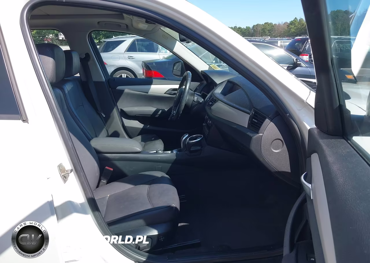 2014 BMW X1 xDrive28I VIN:WBAVL1C53EVY23880 - 5