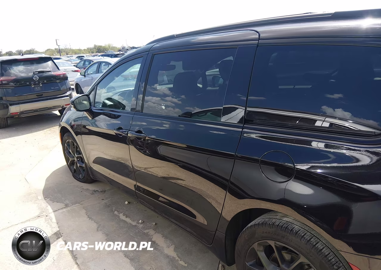 2026 Chrysler Pacifica Limited VIN:2C4RC1GG4TR161968 - 14