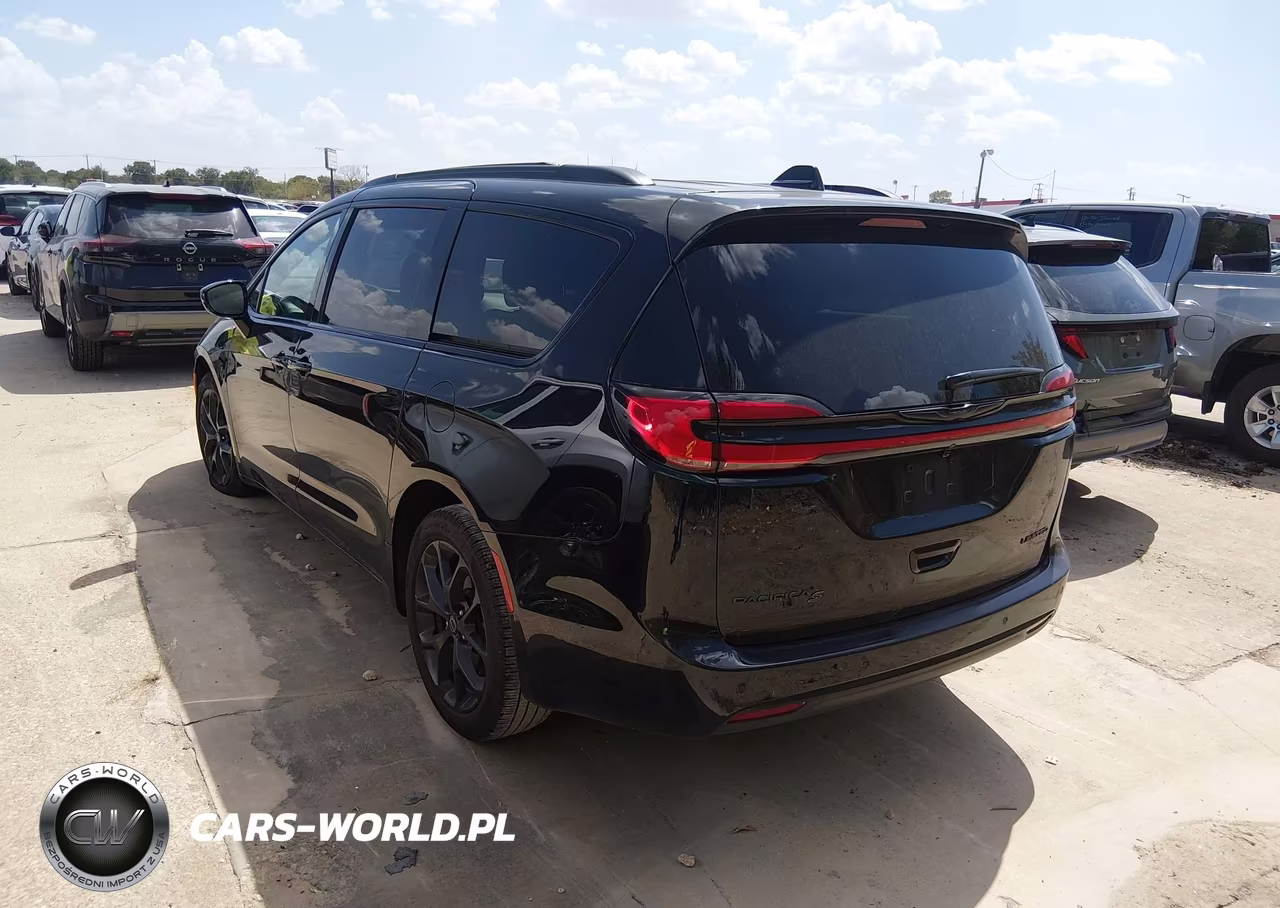 2026 Chrysler Pacifica Limited VIN:2C4RC1GG4TR161968 - 3