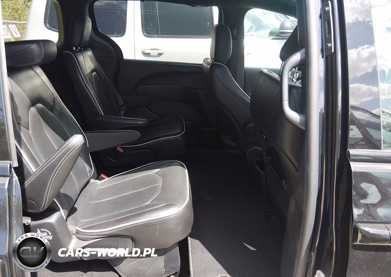 2026 Chrysler Pacifica Limited VIN:2C4RC1GG4TR161968 - 8