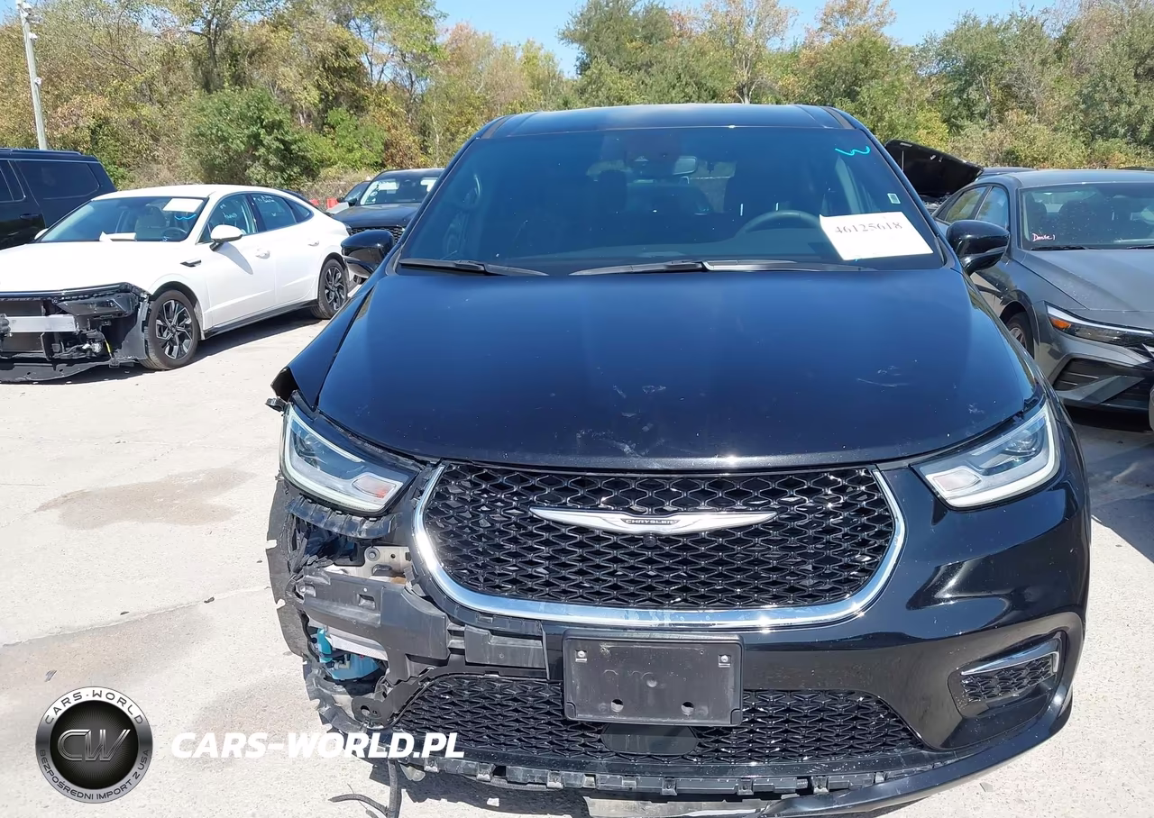 2025 Chrysler Pacifica Select VIN:2C4RC1BG8SR551624 - 12