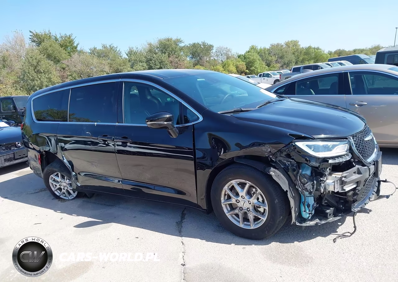 2025 Chrysler Pacifica Select VIN:2C4RC1BG8SR551624 - 13