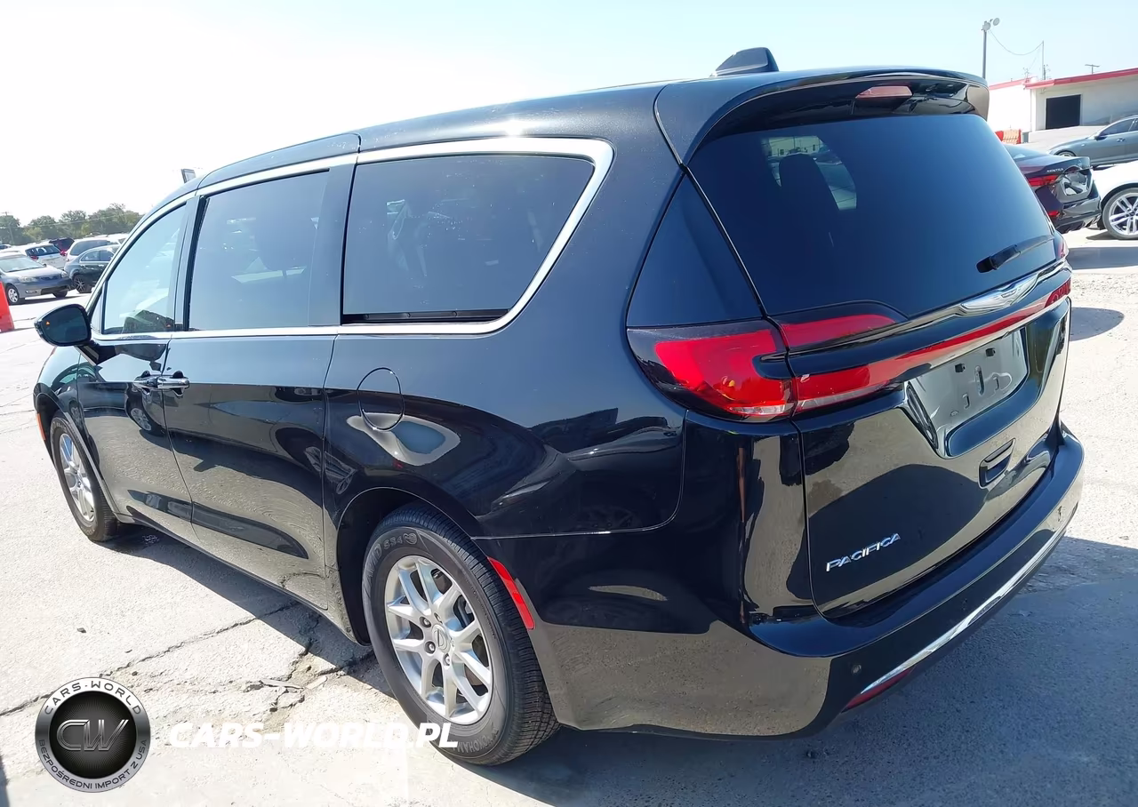 2025 Chrysler Pacifica Select VIN:2C4RC1BG8SR551624 - 14