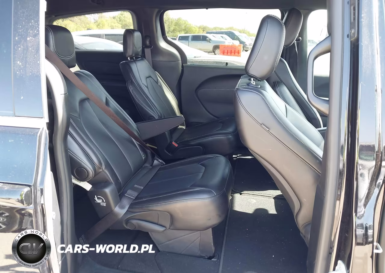 2025 Chrysler Pacifica Select VIN:2C4RC1BG8SR551624 - 8