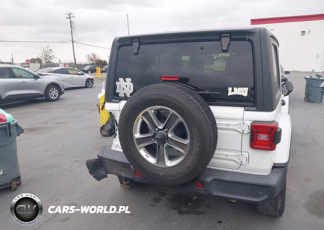 2019 Jeep Wrangler Unlimited Sahara 4X4 VIN:1C4HJXEN6KW614676 - 16