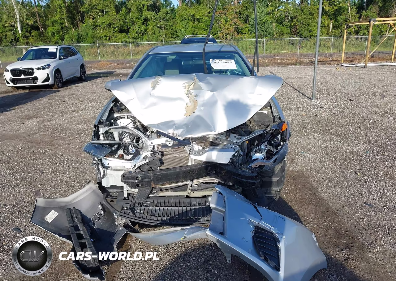 2015 Toyota Corolla Le VIN:2T1BURHE0FC414377 - 12