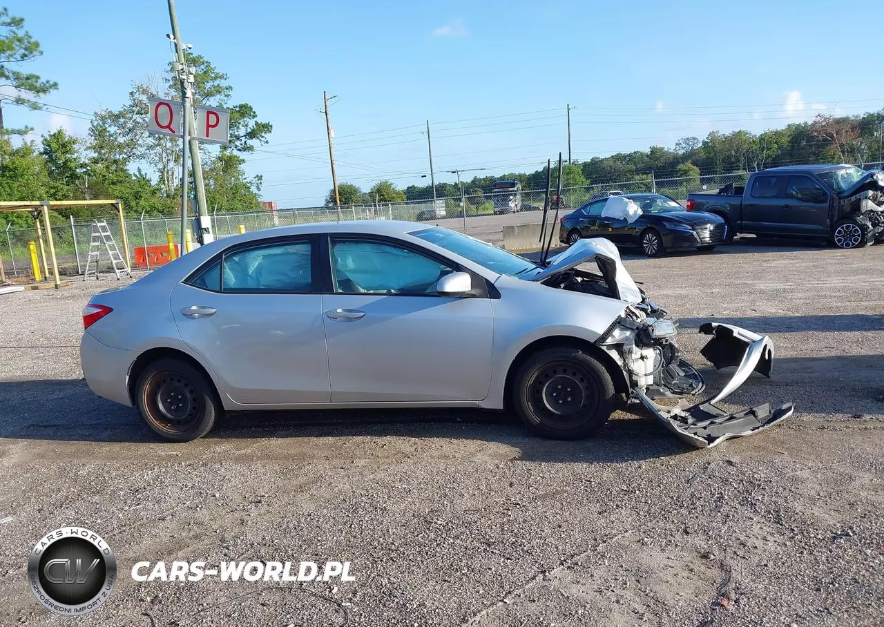 2015 Toyota Corolla Le VIN:2T1BURHE0FC414377 - 13