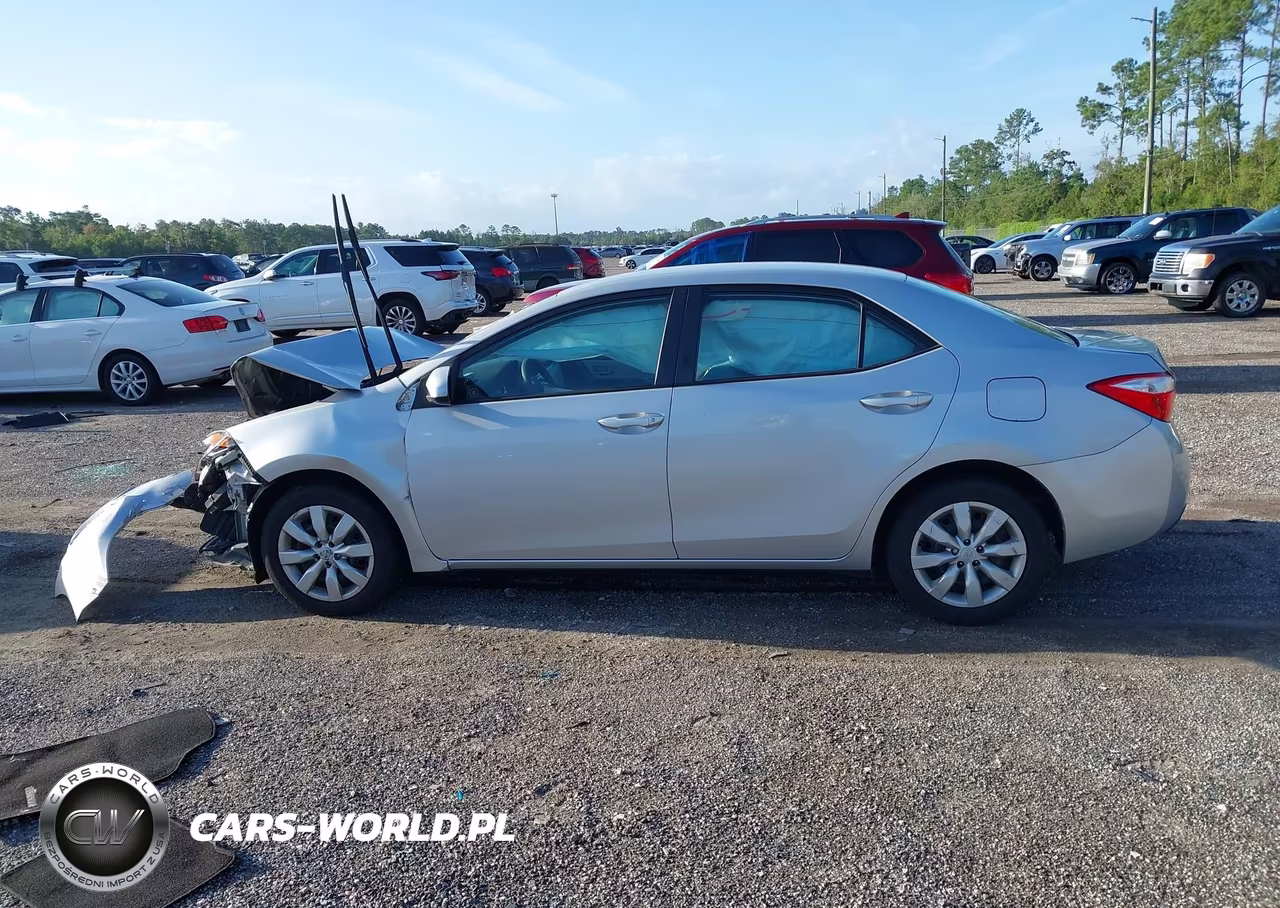 2015 Toyota Corolla Le VIN:2T1BURHE0FC414377 - 14