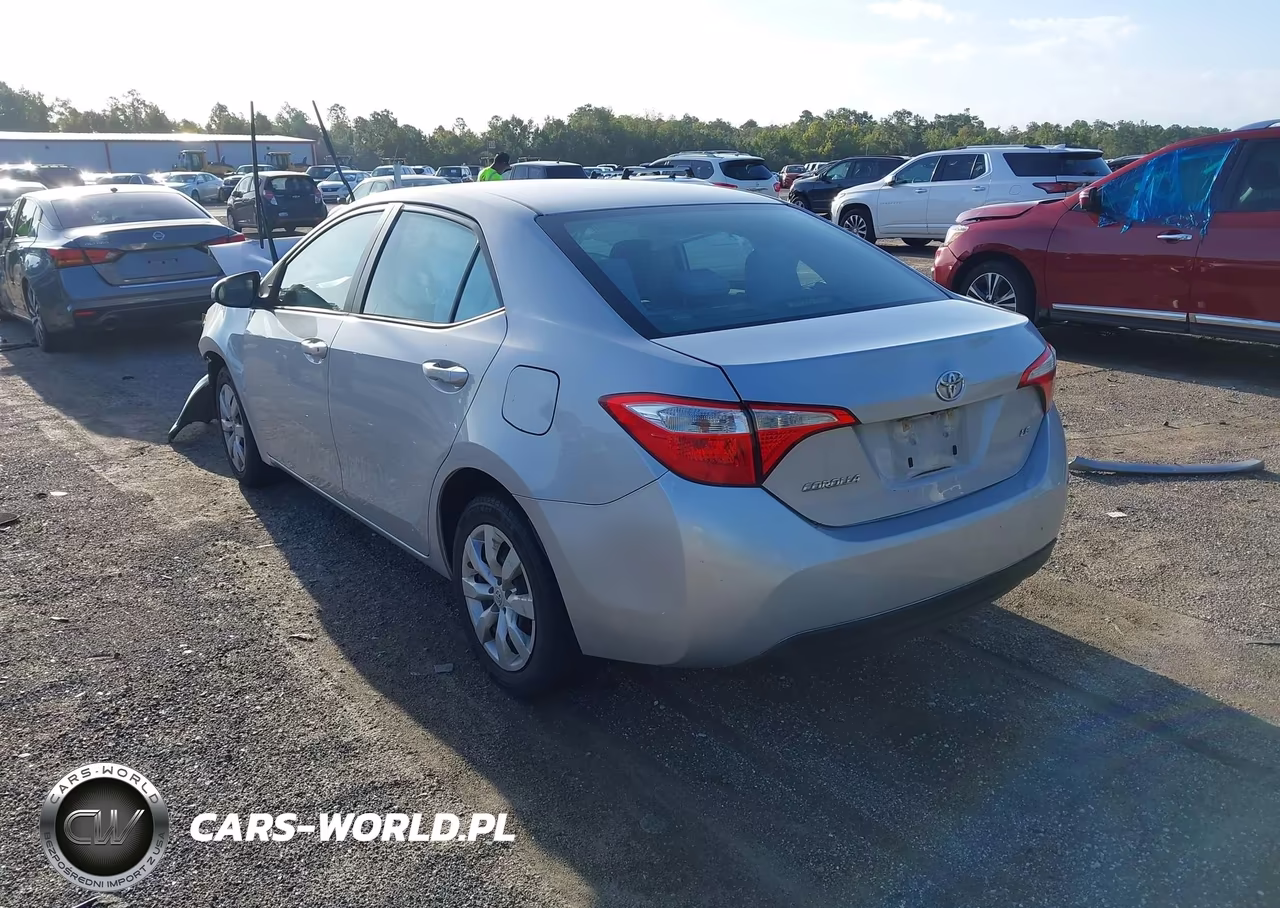 2015 Toyota Corolla Le VIN:2T1BURHE0FC414377 - 3