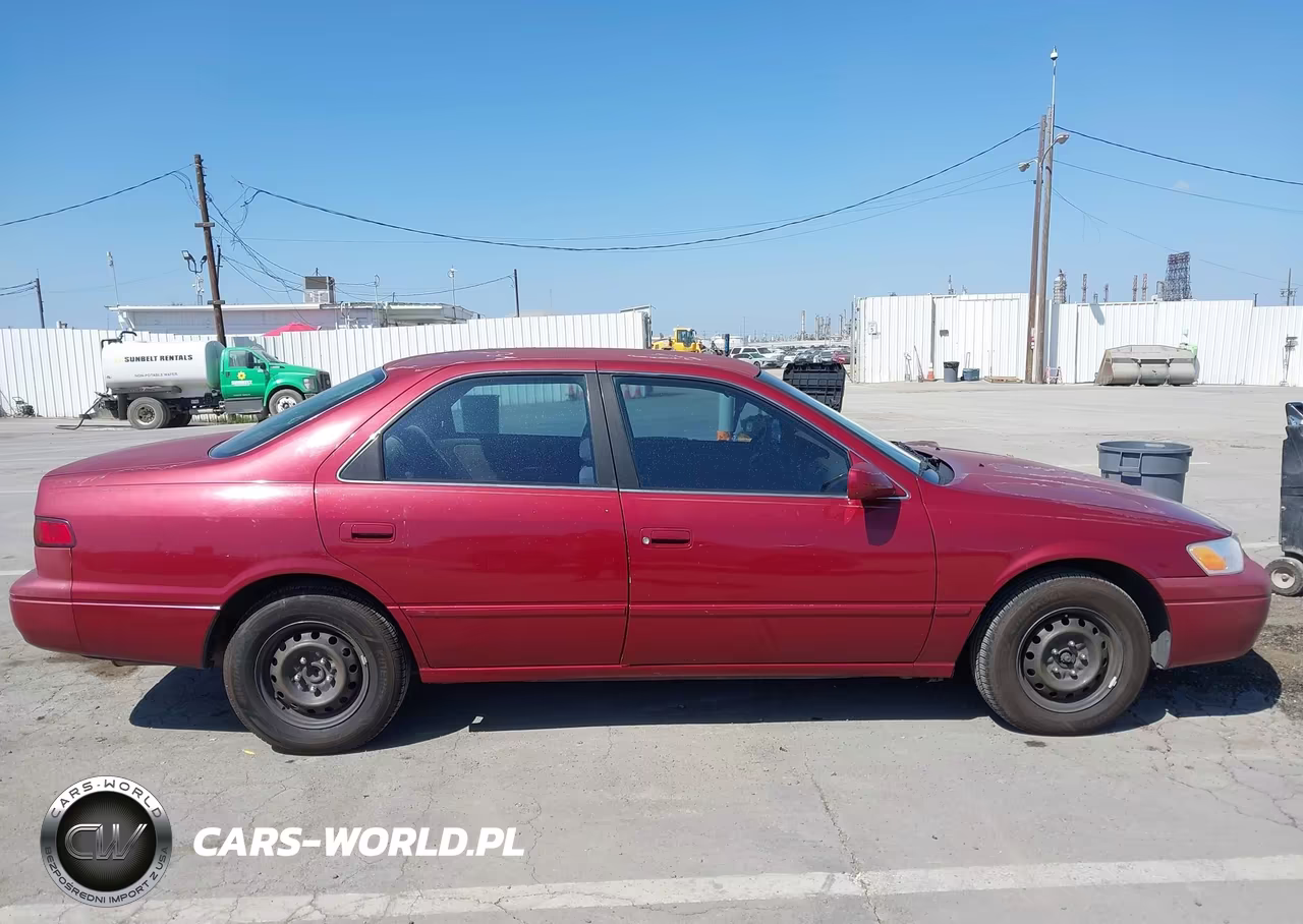 1998 Toyota Camry Le VIN:JT2BG22K1W0155771 - 13