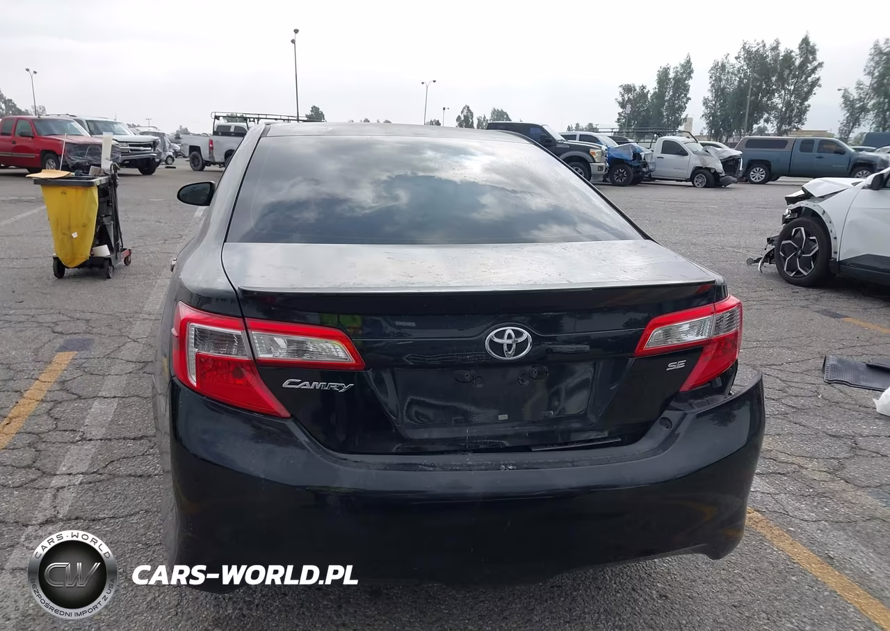 2013 Toyota Camry Se VIN:4T1BF1FKXDU268179 - 16