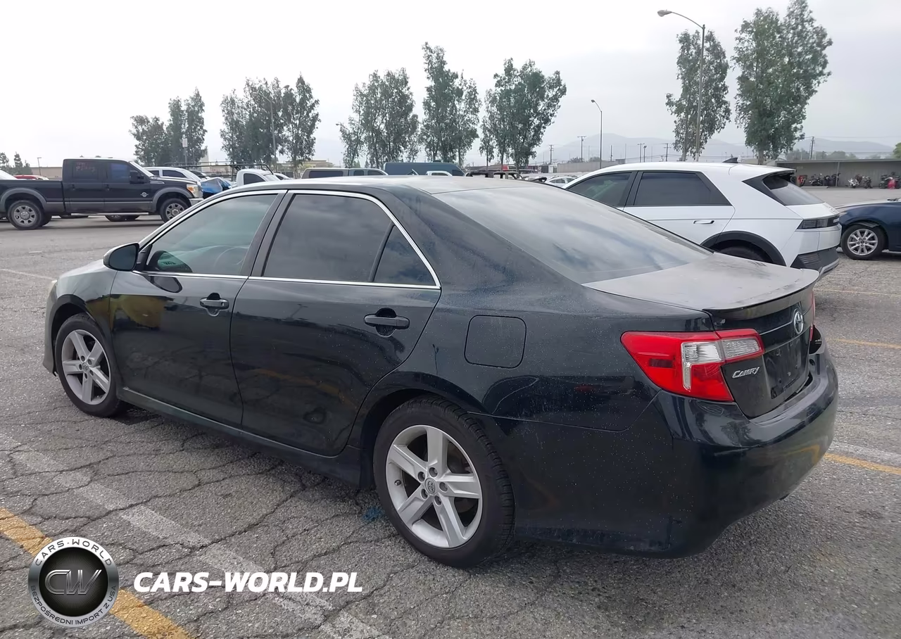2013 Toyota Camry Se VIN:4T1BF1FKXDU268179 - 3